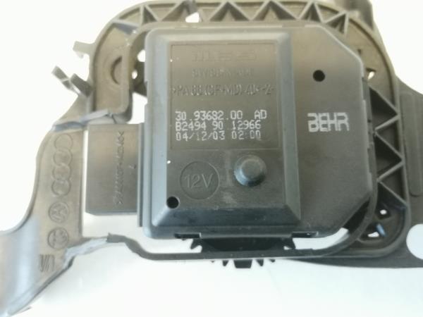 Motor del compuerta de la calefacción VOLKSWAGEN Polo (9N) Imagem-1