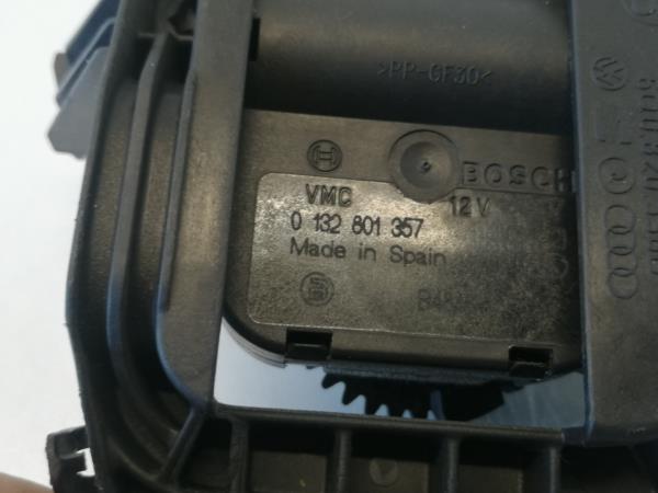 Motor del compuerta de la calefacción VOLKSWAGEN Polo (9N) Imagem-1