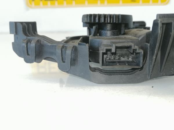 Motor del compuerta de la calefacción VOLKSWAGEN Polo (9N) Imagem-3