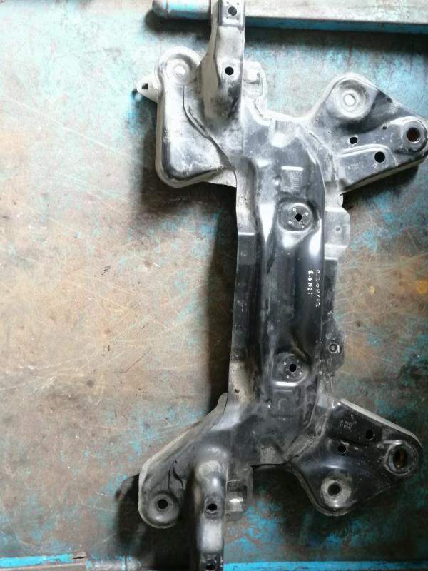 Subchasis delantero PEUGEOT 208 Imagem-1