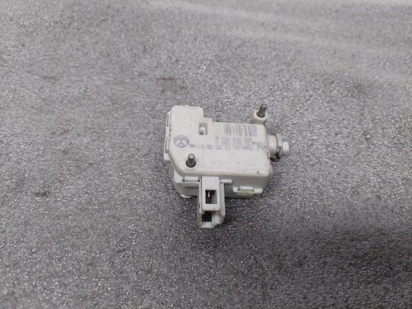 Motor Fecho Mala VOLKSWAGEN Golf IV (1J1) Imagem-1