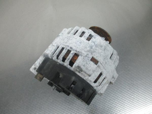 Alternador VOLKSWAGEN Passat (3B2) Imagem-3