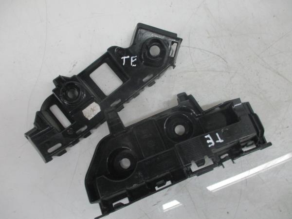 Guia de pára-choques trás direita VOLKSWAGEN Polo (AW1) Imagem-3