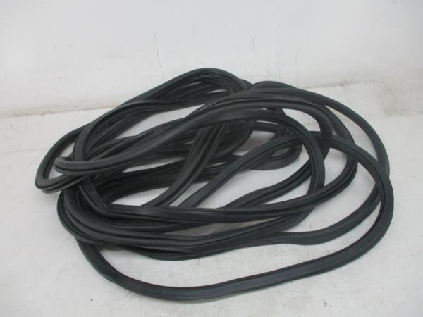 Goma genérica VOLKSWAGEN Polo (AW1) Imagem-3