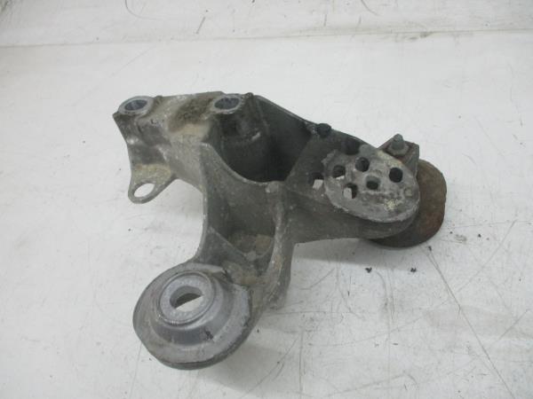 Apoio do motor AUDI A4 (8E2, B6) Imagem-2 Apoio do motor AUDI A4 (8E2, B6) Imagem-2