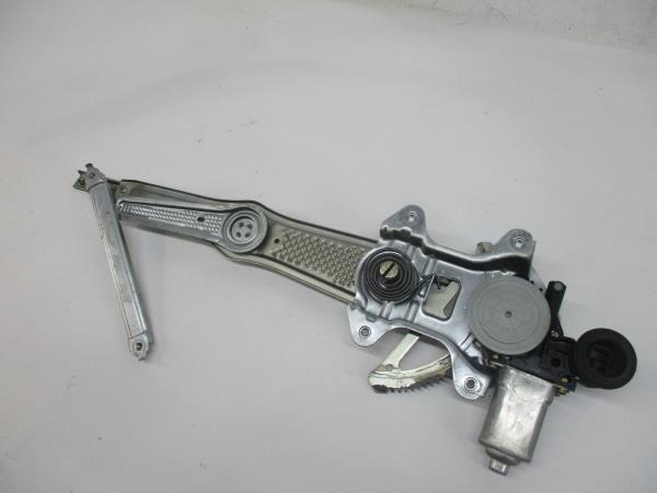 Elevador vidros frente direito TOYOTA Yaris (_P1_) Imagem-2