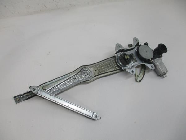 Elevador vidros frente direito TOYOTA Yaris (_P1_) Imagem-1