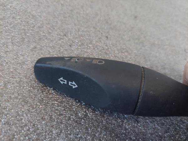 Conjunto / manetes de luzes e limpa vidros FORD Ka (RU8) Imagem-1