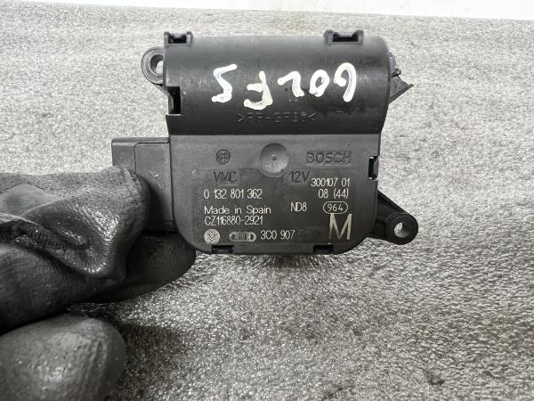 Motor del compuerta de la calefacción VOLKSWAGEN Golf V (1K1) Imagem-2