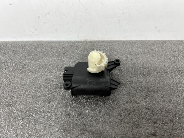 Motor del compuerta de la calefacción VOLKSWAGEN Golf V (1K1) Imagem-1