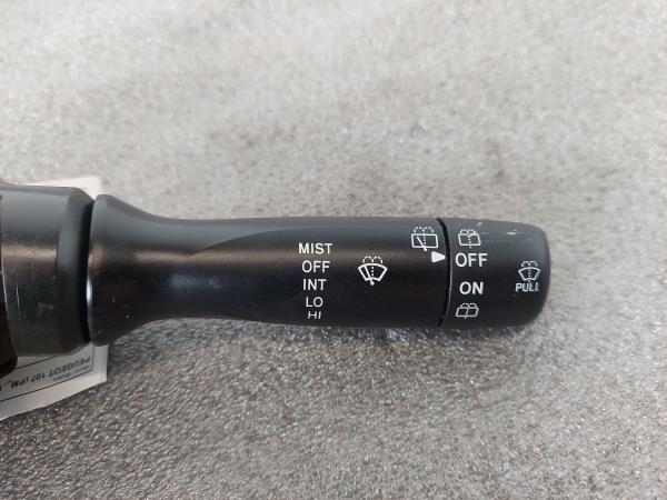 Conjunto / manetes de luzes e limpa vidros PEUGEOT 107 Imagem-1