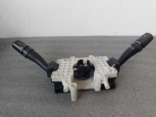 Conjunto / manetes de luzes e limpa vidros HYUNDAI Trajet (FO)