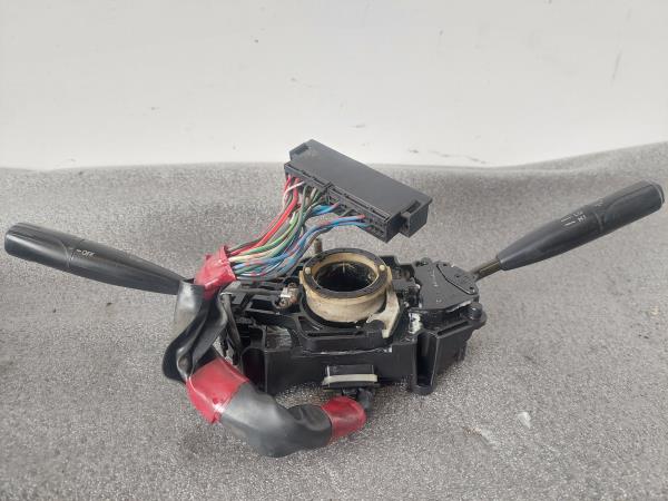 Conjunto / manetes de luzes e limpa vidros TOYOTA Corolla Sedan (_E9_)