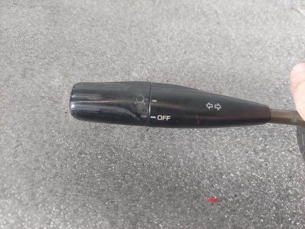 Conjunto / manetes de luzes e limpa vidros TOYOTA Corolla Sedan (_E9_) Imagem-3