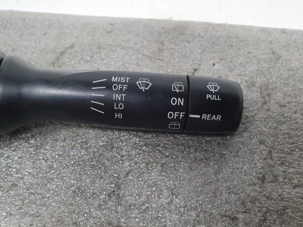 Conjunto / manetes de luzes e limpa vidros TOYOTA Yaris (_P9_) Imagem-1