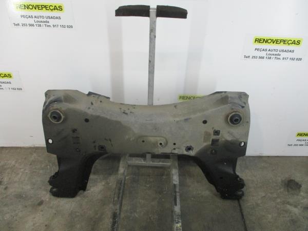 Subchasis delantero NISSAN NV200 Furgão/Combi (M20)