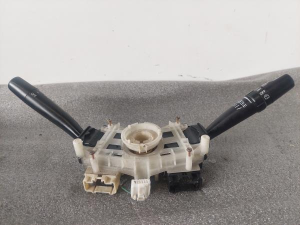 Conjunto / manetes de luzes e limpa vidros TOYOTA Corolla Sedan (_E11_)