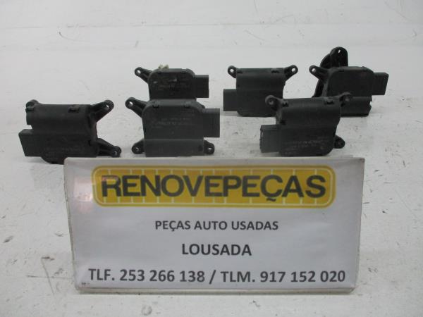 Motor del compuerta de la calefacción AUDI A3 (8P1)