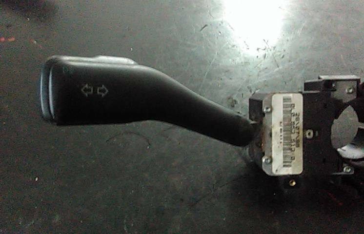 Conjunto / manetes de luzes e limpa vidros SEAT Toledo II (1M2)