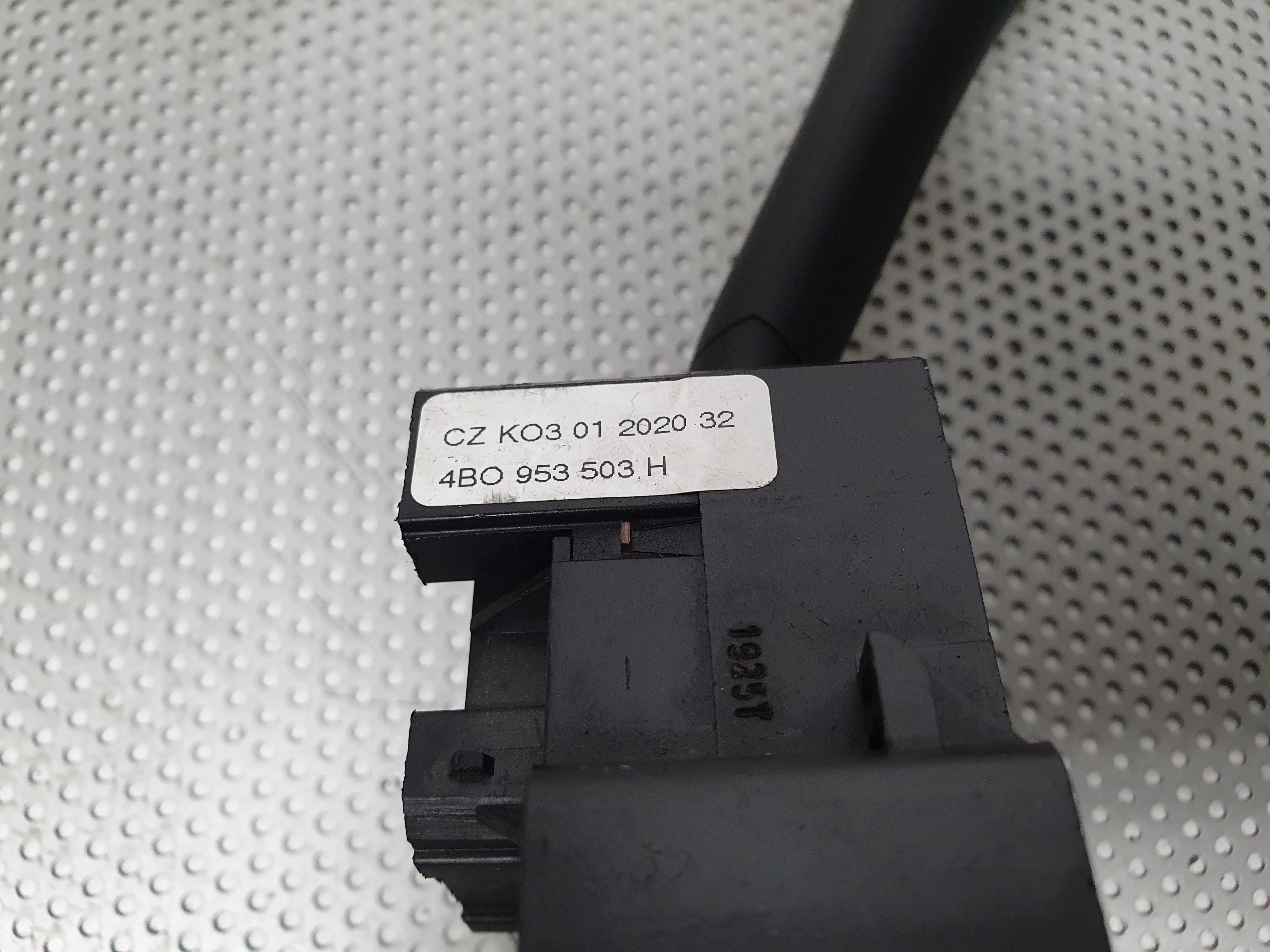 Conjunto / manetes de luzes e limpa vidros SKODA Fabia I Hatchback (6Y2) Imagem-3