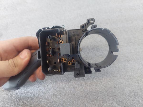 Conjunto / manetes de luzes e limpa vidros SKODA Octavia I Break (1U5) Imagem-3