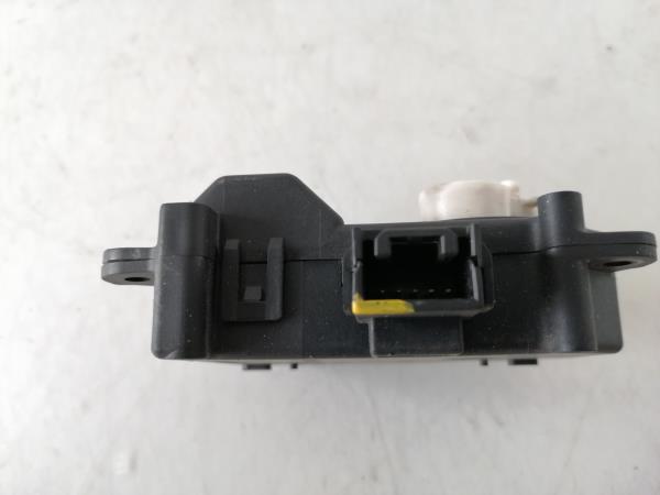 Motor del compuerta de la calefacción MITSUBISHI Colt VI (Z3_A, Z2_A) Imagem-2