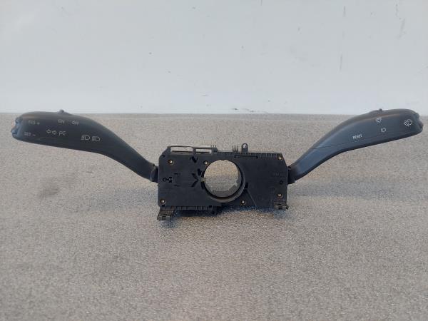 Conjunto / manetes de luzes e limpa vidros VOLKSWAGEN Polo (9N)