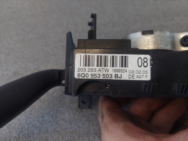 Conjunto / manetes de luzes e limpa vidros VOLKSWAGEN Polo (9N) Imagem-3