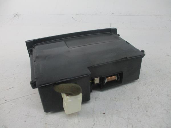 Ashtray KIA Sorento I (JC) Imagem-3