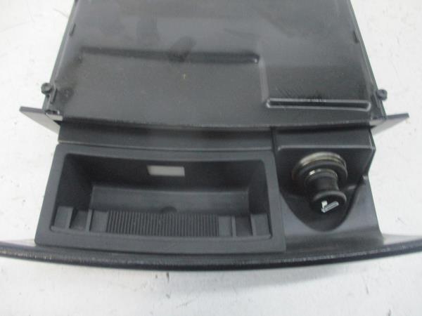 Ashtray KIA Sorento I (JC) Imagem-4
