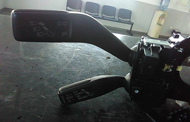 Conjunto / manetes de luzes e limpa vidros VOLKSWAGEN Passat (3C2)