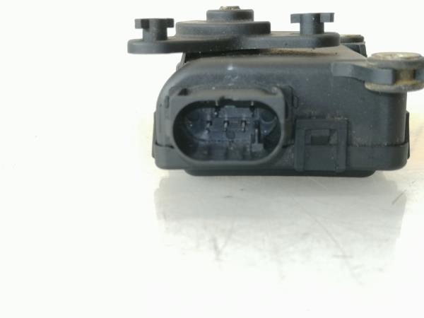 Motor del compuerta de la calefacción AUDI A4 (8E2, B6) Imagem-3
