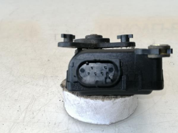 Motor del compuerta de la calefacción AUDI A4 (8D2, B5) Imagem-2