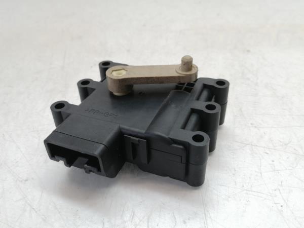 Motor del compuerta de la calefacción MAZDA 6 Station Wagon (GY) Imagem-2