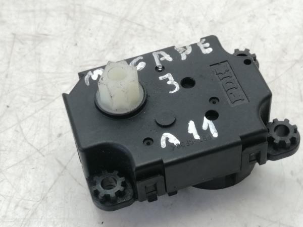 Motor del compuerta de la calefacción RENAULT Megane III (BZ0_) Imagem-3