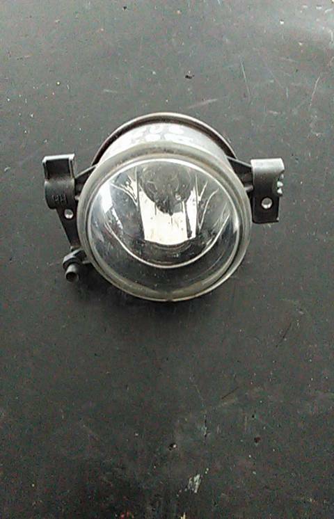 Farol nevoeiro frente esquerdo FORD Focus II (DA_)