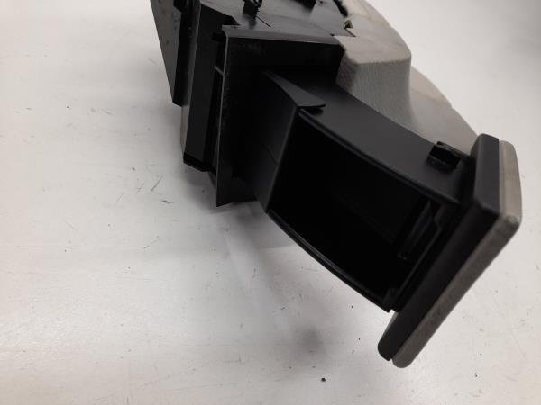 Porta Objetos MERCEDES-BENZ CLK (C209) Imagem-4