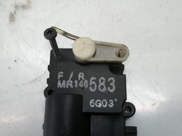 Motor del compuerta de la calefacción VOLVO V40 Combi (VW) Imagem-2