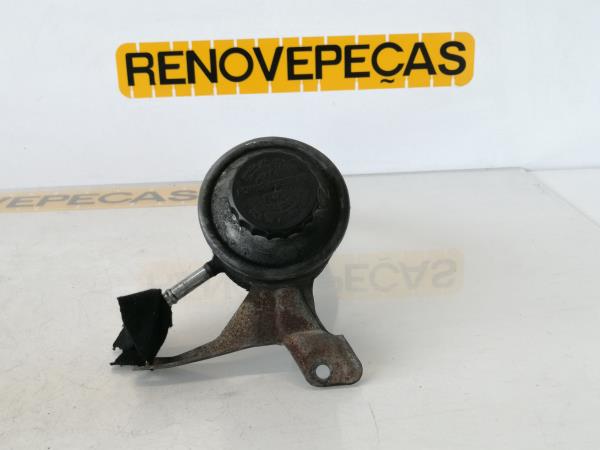 Reservatório / depósito óleo direção TOYOTA HiAce IV (LXH1_, RZH1_, LH1_) Imagem-1 Reservatório / depósito óleo direção TOYOTA HiAce IV (LXH1_, RZH1_, LH1_) Imagem-1