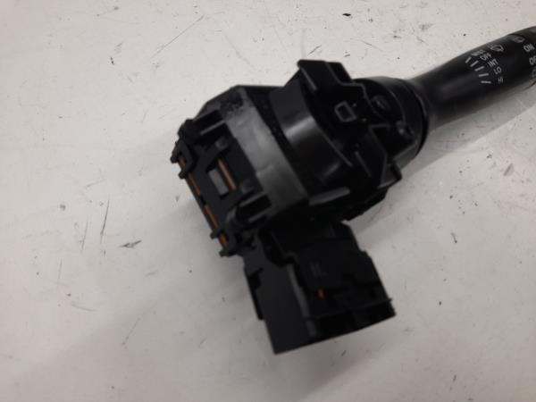 Conjunto / manetes de luzes e limpa vidros TOYOTA Yaris (_P9_) Imagem-1