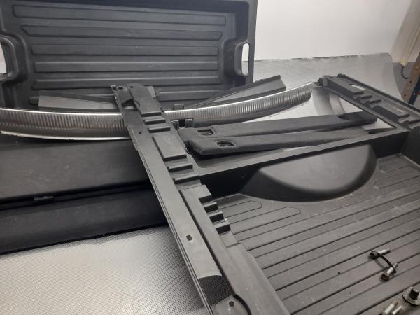 Quartela / Forra Mala AUDI Q7 (4L) Imagem-2