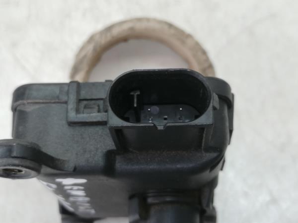 Motor del compuerta de la calefacción RENAULT Clio II (BB0/1/2_, CB0/1/2_) Imagem-2