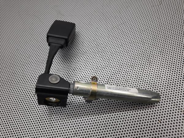 Hebilla de cinturón trasero izquierdo MERCEDES-BENZ Classe C (W203) Imagem-2