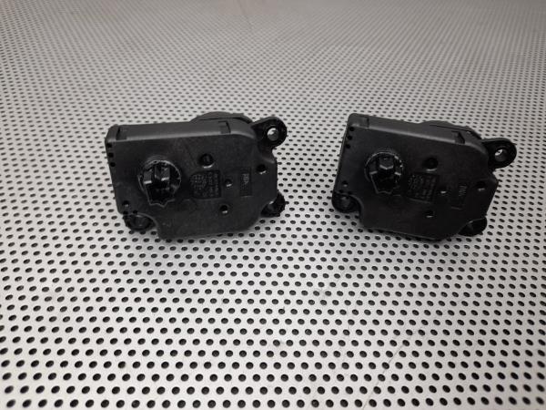 Motor del compuerta de la calefacción FORD Kuga II (DM2) Imagem-1