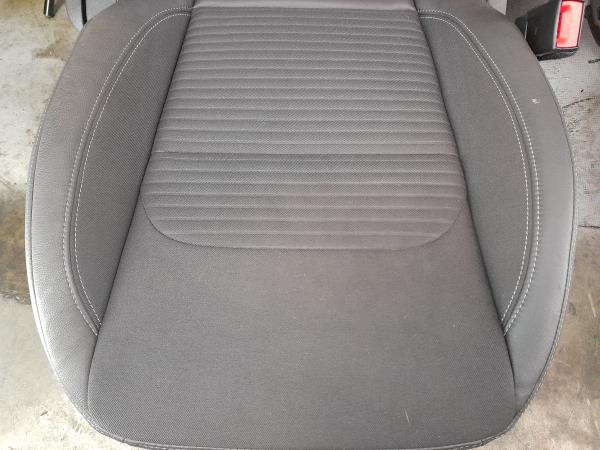 Conjunto de bancos FORD Kuga II (DM2) Imagem-3