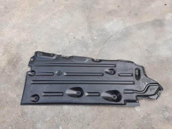Resguardo Termoventilador FORD Kuga II (DM2) Imagem-3 Resguardo Termoventilador FORD Kuga II (DM2) Imagem-3