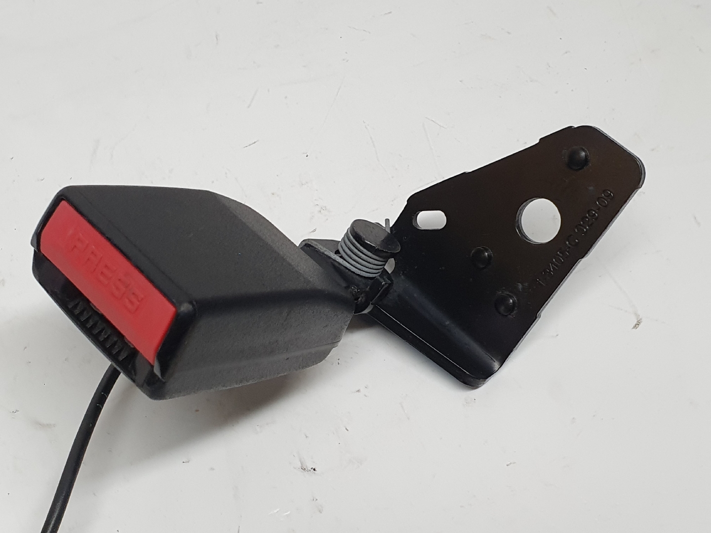 Hebilla de cinturón trasero izquierdo PEUGEOT 207 (WA_, WC_) Imagem-2