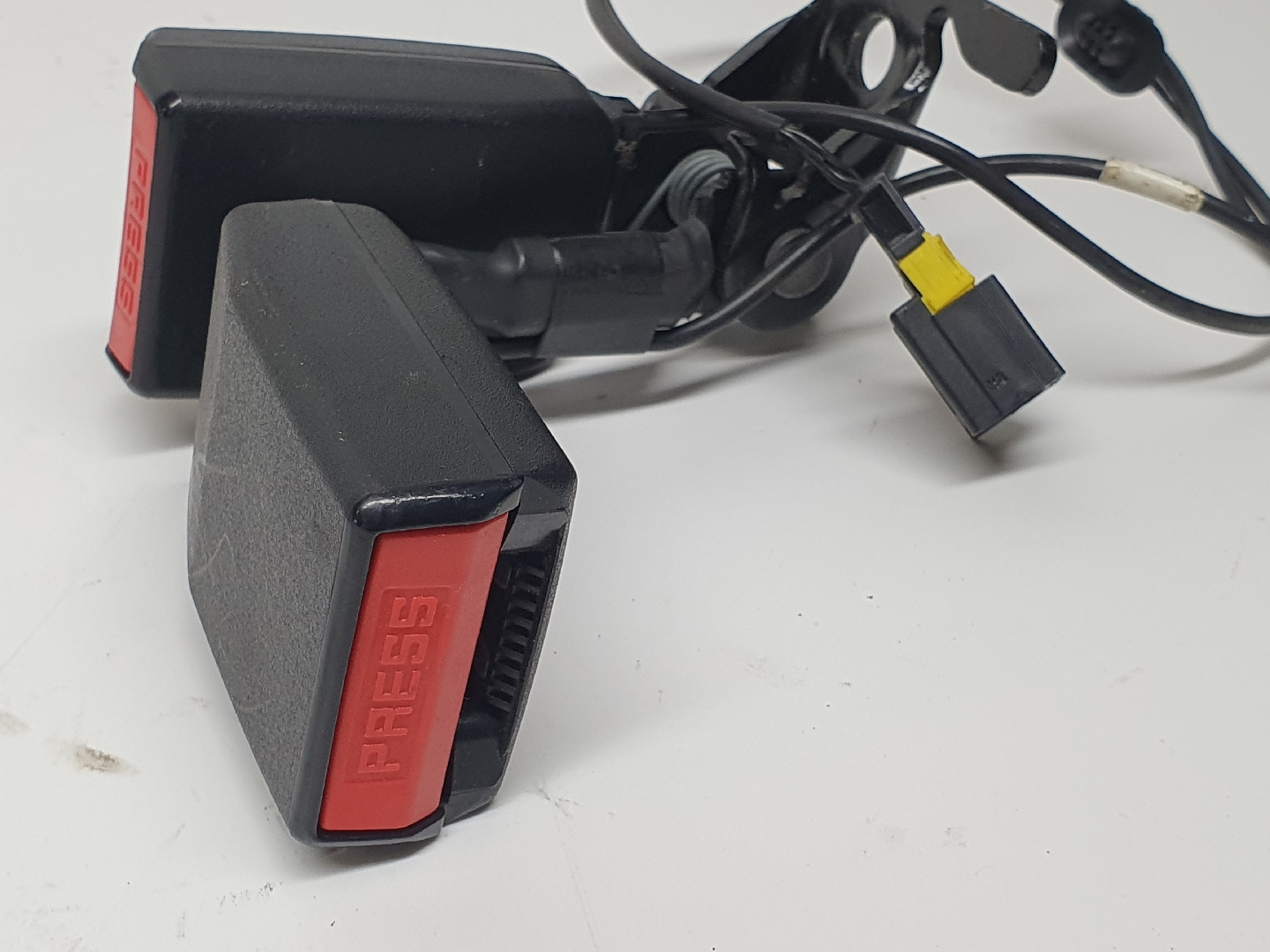 Hebilla de cinturón trasero izquierdo PEUGEOT 207 (WA_, WC_) Imagem-4