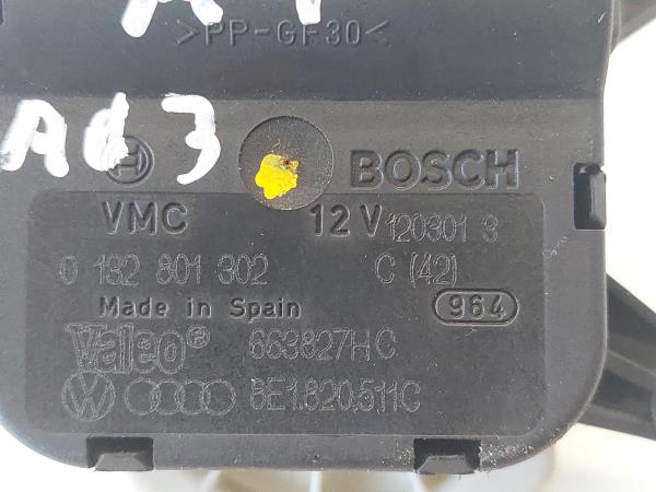 Motor del compuerta de la calefacción AUDI A4 (8E2, B6) Imagem-3