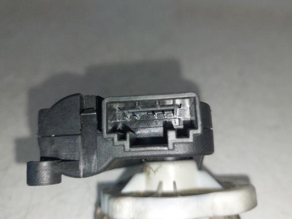 Motor del compuerta de la calefacción AUDI A4 (8E2, B6) Imagem-2